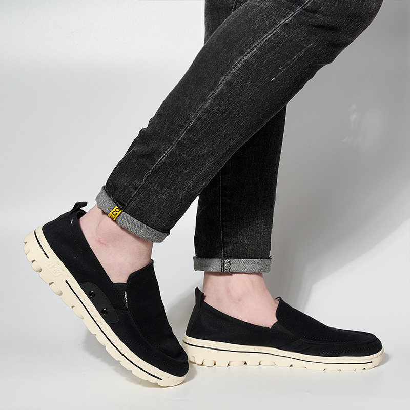 Spring New Canvas Shoes Men Breathable Comfortable Cloth Shoes Slip-on Ankle Lazy Soft Soled Board Shoes Wholesale