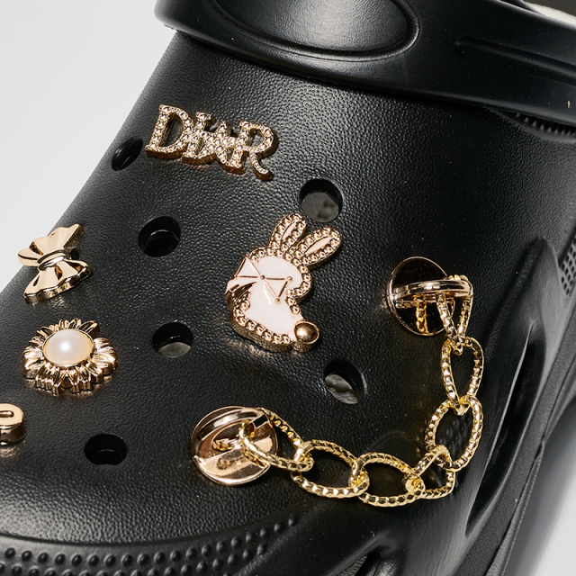 Shiny Metallic Decorations Eva Light Breathable Beach Sandals For Girls Thick Soles Height Increasing Garden Shoes Slippers