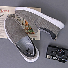 Wholesale Breathable Canvas Loafers Men's Shoes Slip-on Sweat Absorbent Large-size Men's Walking Style Casual Shoes