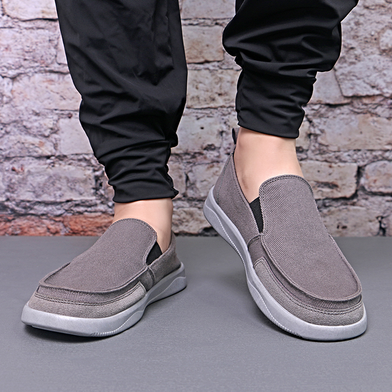 Wholesale Custom Microfiber Breathable Loose Retro Style Loafers Fashion Men's Shoes Non-slip Light Casual Shoes