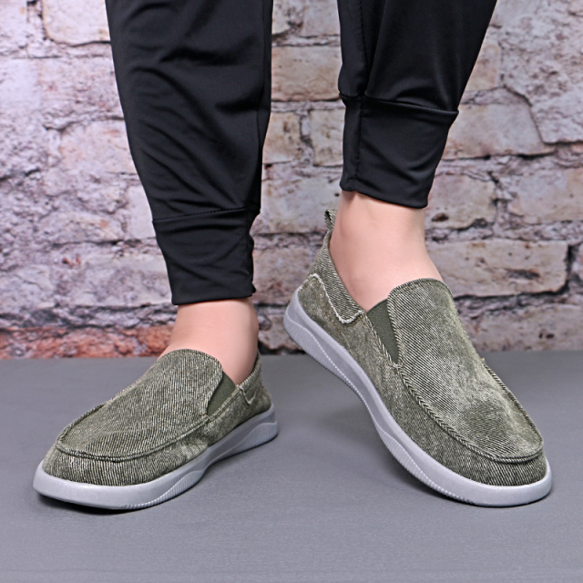 Fashion Walking Style Shoes Classic Style Street Flat Casual Campus Men's Sneakers Wholesale Breathable Canvas Shoes