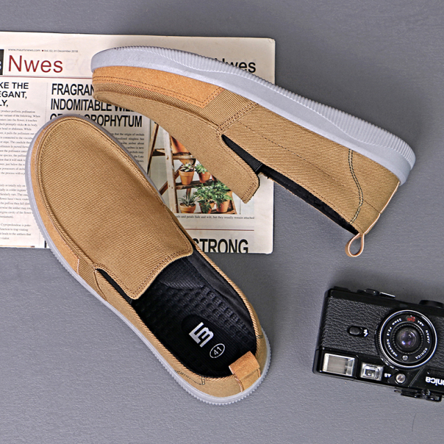 Wholesale Custom Microfiber Breathable Loose Retro Style Loafers Fashion Men's Shoes Non-slip Light Casual Shoes