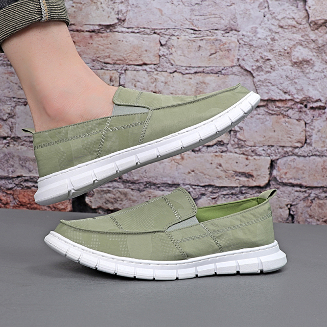 Comfortable Soft Fashion Classic Street Walking Style Flat Casual Campus Sneakers Wholesale Breathable Canvas Shoes For Men