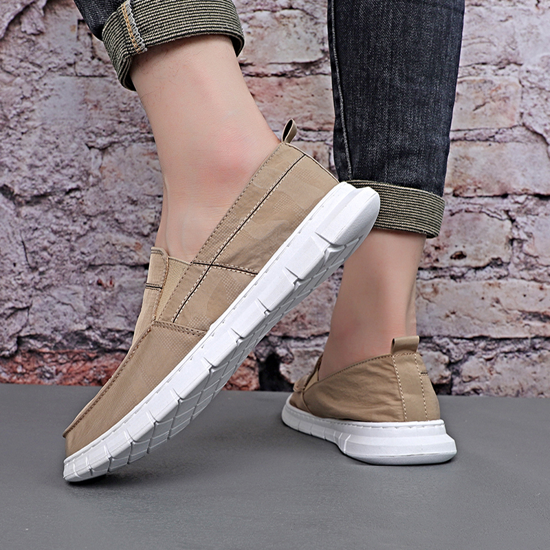 Comfortable Soft Fashion Classic Street Walking Style Flat Casual Campus Sneakers Wholesale Breathable Canvas Shoes For Men