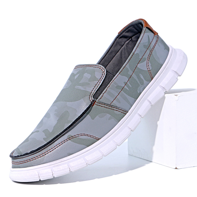 Hot Summer Fashion Slip-on Breathable Lightweight Comfortable Men's Casual Shoes Lazy Flat Stretch Shoes