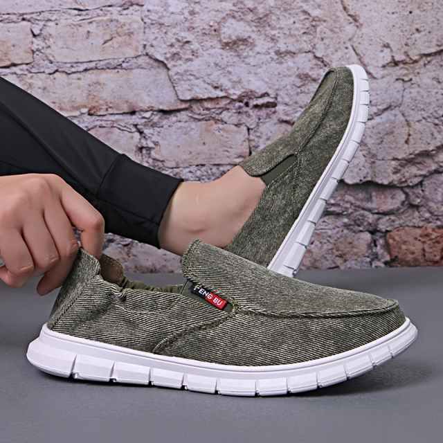 Hot Sale Summer Fashion Comfort Light Weight Breathable Soft Sole Flat Sneakers Loafers Canvas Casual Shoes For Men