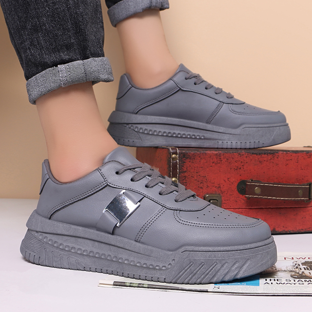 New High Quality Microfiber Sneakers Breathable Men's Flat Leather Shoes Fashion Low Price Height Increase Men's Shoes