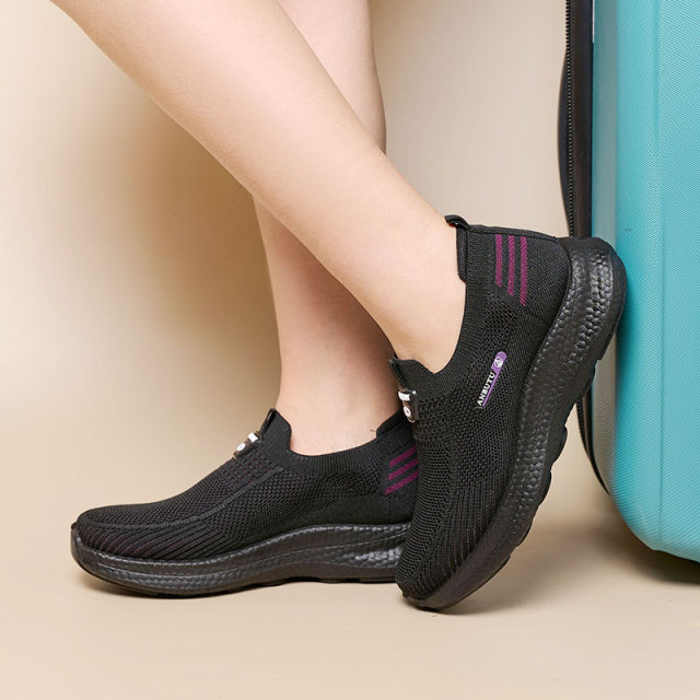 Factory Direct Selling Original Ladies Flying Woven Shoes Wholesale Lightweight Breathable Ladies Walking Shoes Single Shoes