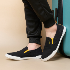 Hot Selling Classic Style Men's Canvas Shoes Loafers Wholesale Lightweight Breathable Lazy Walking Shoes For Men Boys
