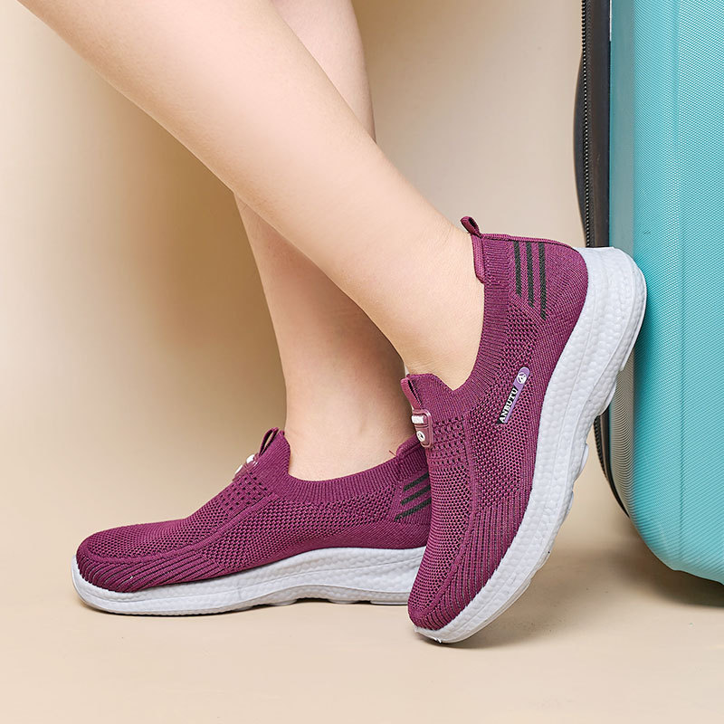 Factory Direct Selling Original Ladies Flying Woven Shoes Wholesale Lightweight Breathable Ladies Walking Shoes Single Shoes