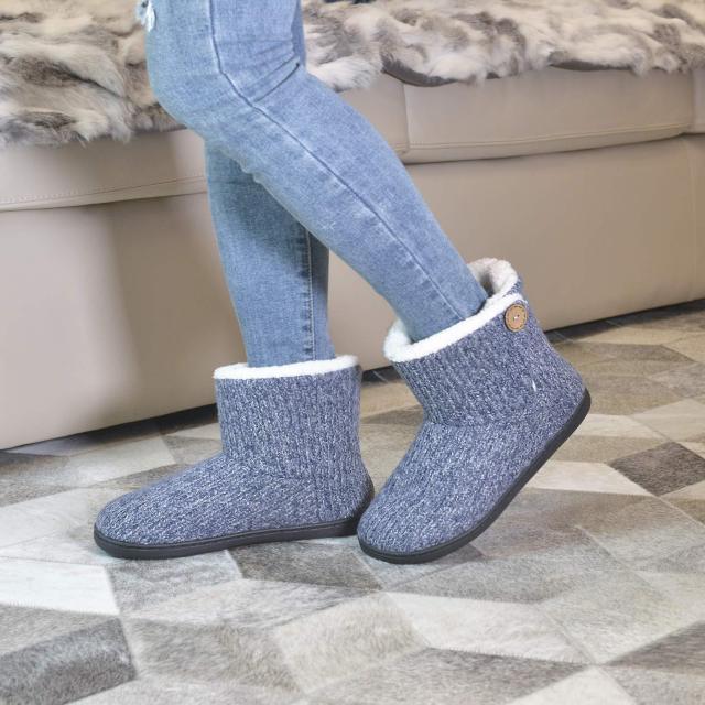 Custom OEM ODM Women Winter Warm Knitting Plush Slip-on Home Indoor Floor Shoes Anti-slip Comfortable Flats Warm Snow Boots