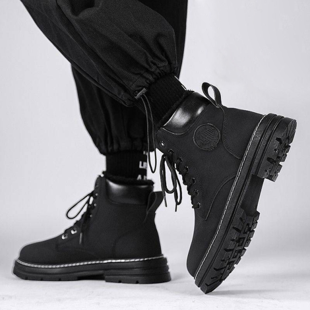 Wholesale Winter Outdoor Fashion Comfortable Non-slip Plush Martin Boots Thickened Travel Men's Snow Boots