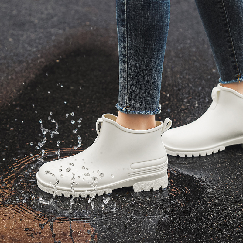 Fashion PVC Rain Boots Versatile Couples Non-slip Rain Boots Platform Comfortable Non-slip Kitchen Shoes Garden Shoes