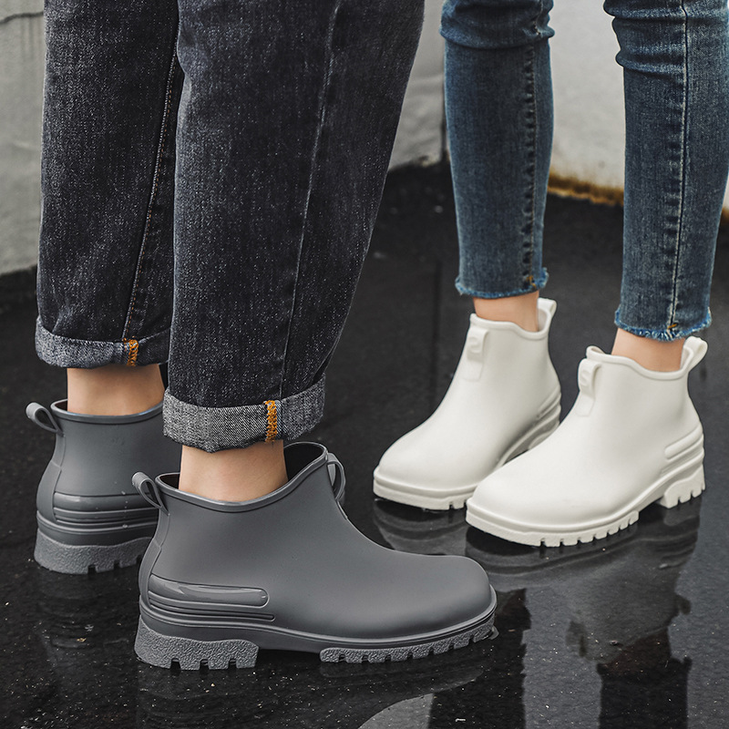 Fashion PVC Rain Boots Versatile Couples Non-slip Rain Boots Platform Comfortable Non-slip Kitchen Shoes Garden Shoes