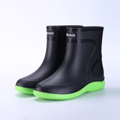 Wholesale Fashion PVC Warm Unisex Anti-slip Rain Boots Wear-resistant Medium Height Kitchen Shoes Black Fishing Boots
