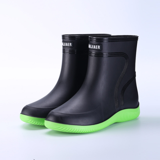 Wholesale Fashion PVC Warm Unisex Anti-slip Rain Boots Wear-resistant Medium Height Kitchen Shoes Black Fishing Boots