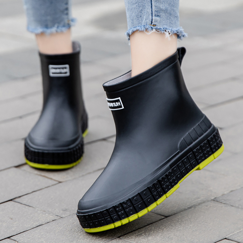 Wholesale Trendy Warm Women Anti-slip Waterproof Rain Boots Hot Sale Wear-resistant Adult Plush Solid Color Rain Boots