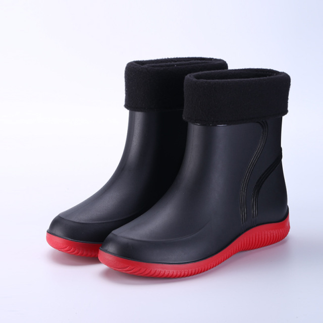 Wholesale Fashion PVC Warm Unisex Anti-slip Rain Boots Wear-resistant Medium Height Kitchen Shoes Black Fishing Boots