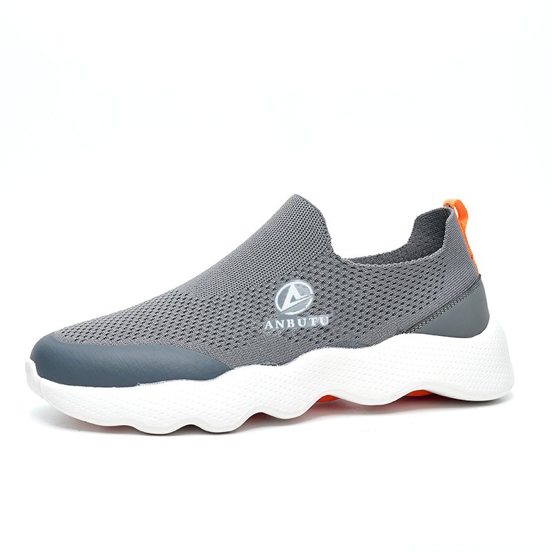 Custom Minimal Design Fashion Slip-on Casual Walking Shoes Cushioning Sport Casual Running Women Shoes