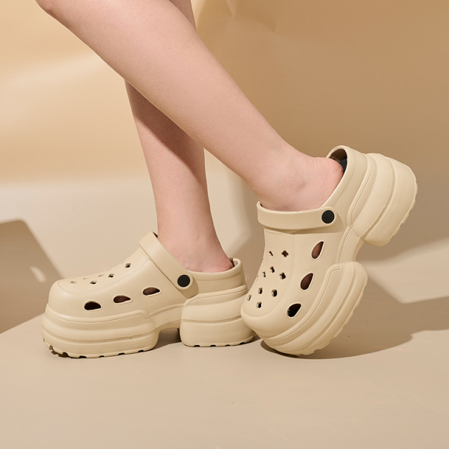Wholesale Hot Selling Height Increasing Breathable Lightweight Beach Sandals Platform Eva Garden Shoes Comfortable Outdoor Clogs