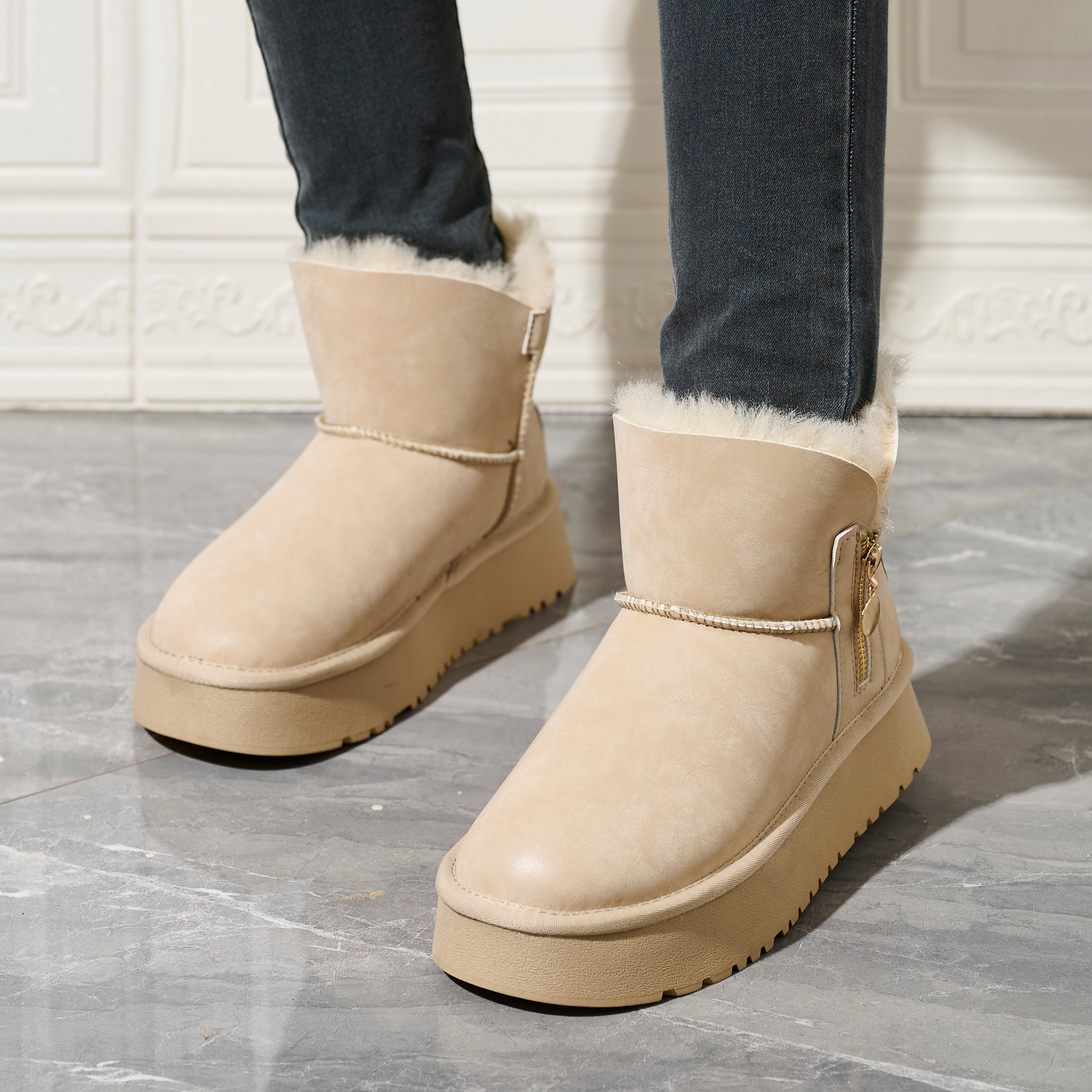 2025 Winter New Year Fashion All-match Snow Boots Women's Short Tube Thick-sole Elevating Wool Warm Cotton Padded Snow Boots