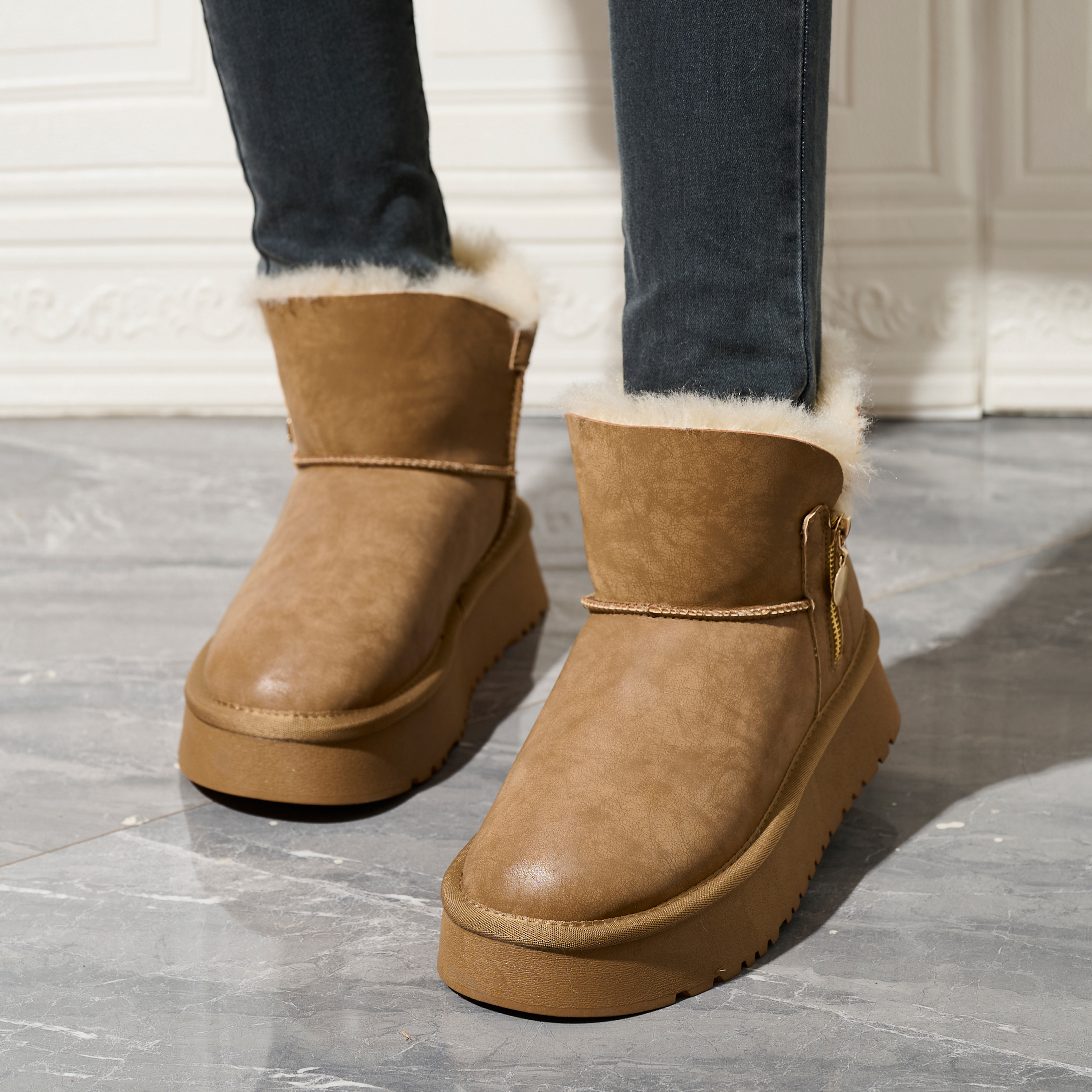 2025 Winter New Year Fashion All-match Snow Boots Women's Short Tube Thick-sole Elevating Wool Warm Cotton Padded Snow Boots