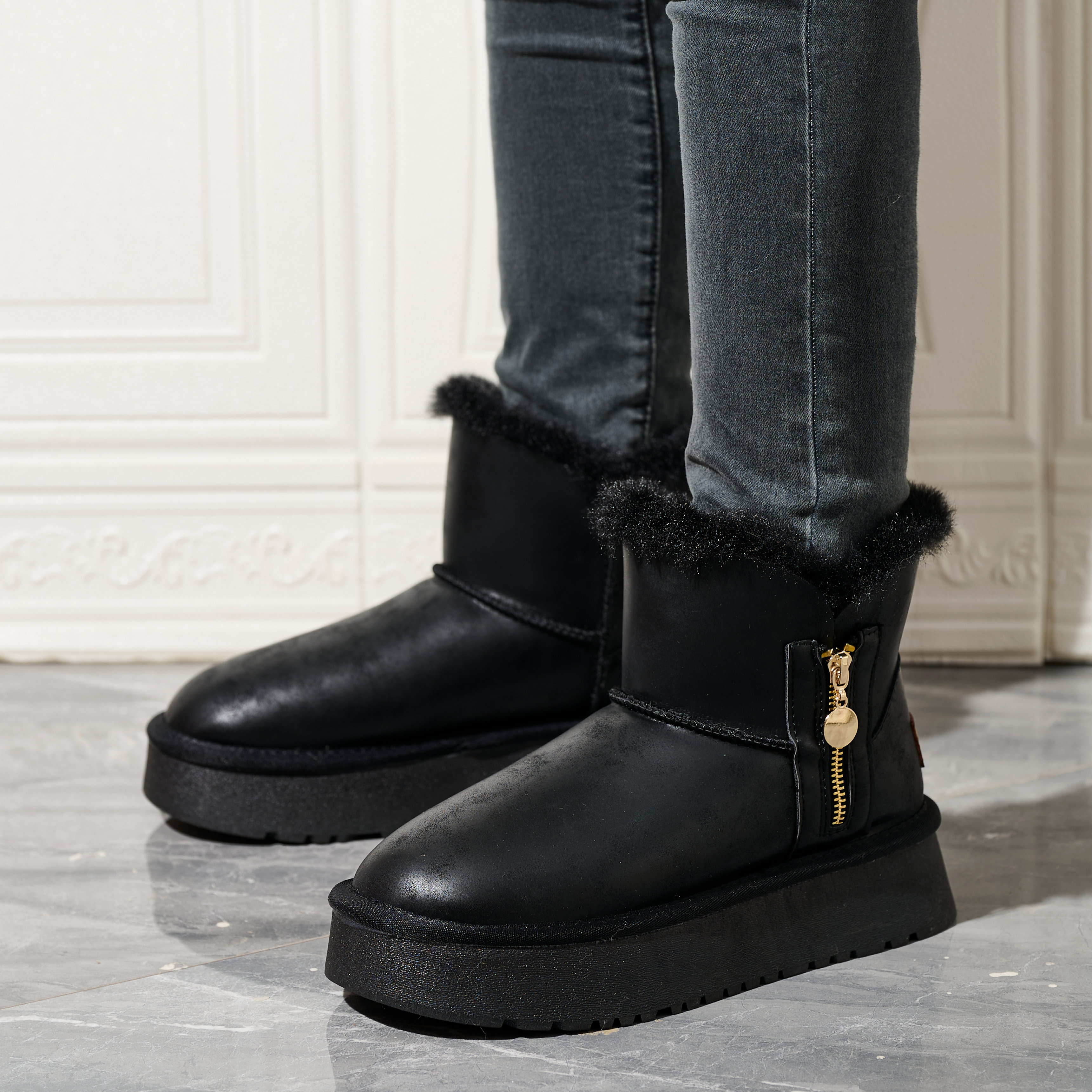 2025 Winter New Year Fashion All-match Snow Boots Women's Short Tube Thick-sole Elevating Wool Warm Cotton Padded Snow Boots