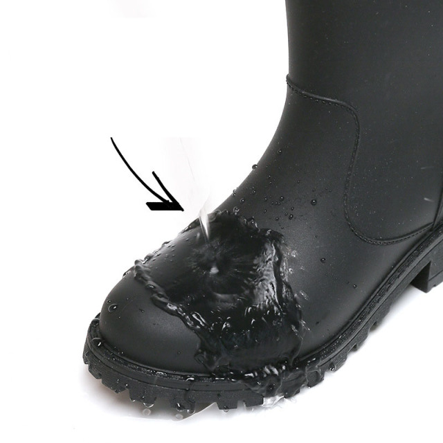 Korean Version of Light Boots Non-slip Waterproof Garden Work Walking Women Warm High Top Rain Boots