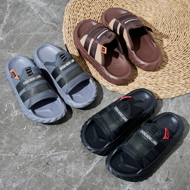 High Quality Lightweight Anti-Slip Sports Slippers for Men Large Size Fashionable Outdoor Fitness Travel Slides Mens Sandals