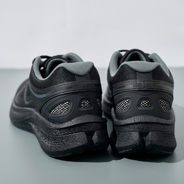 Wholesale Anti-Slip Road Running Shoes Cushioned Lightweight Carbon Plate Sports Shoes Reflective Night Running Shoes