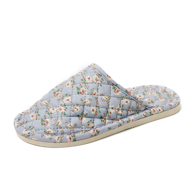 Wholesale Breathable and Flexible Silent Indoor Floor Slippers Ethnic Style Floral Pattern Closed Toe Fabric Home Slippers