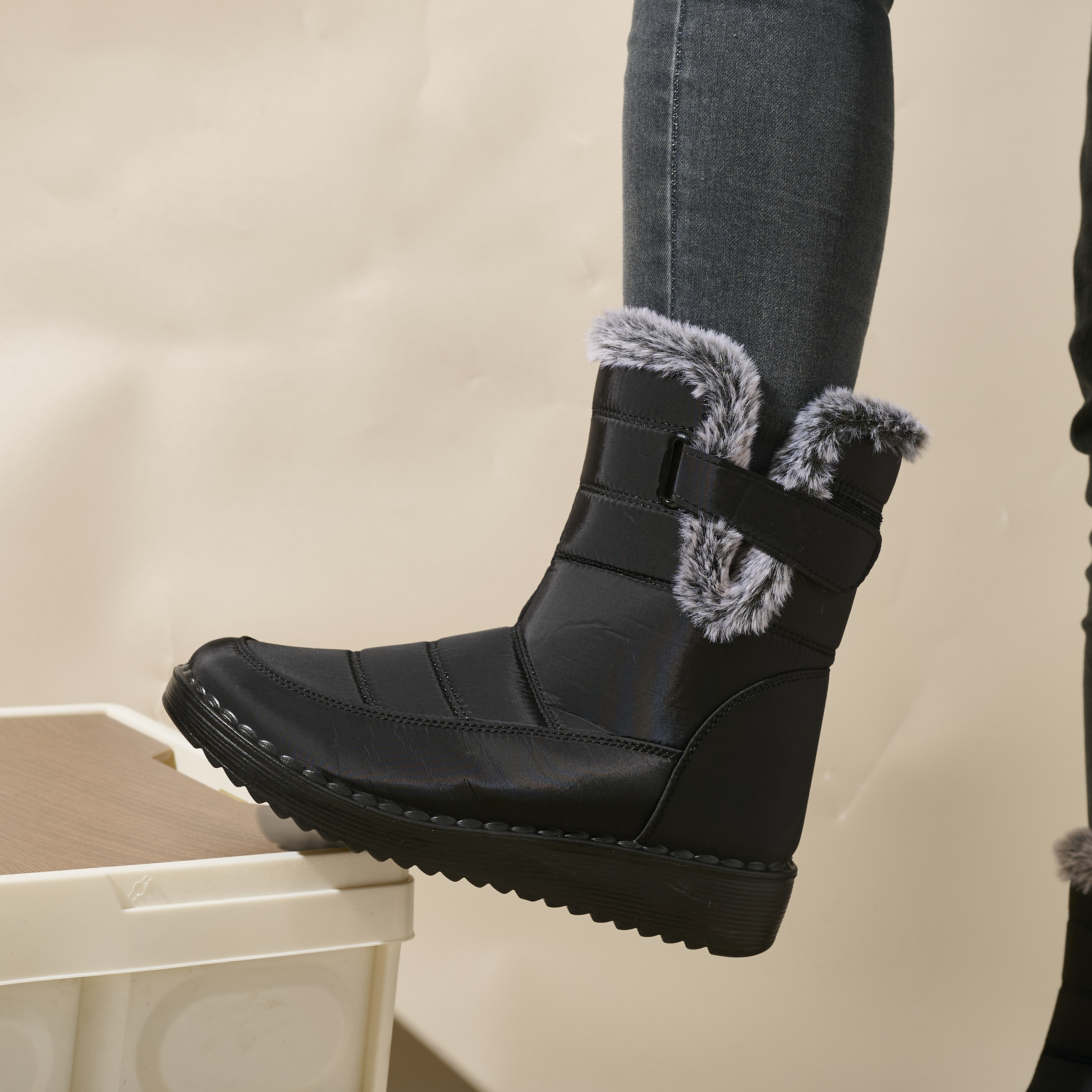 Wholesale Outdoor Winter Booties Women's Winter New Cozy Warm Trendy Snow Boots Waterproof Casual Women's Boots