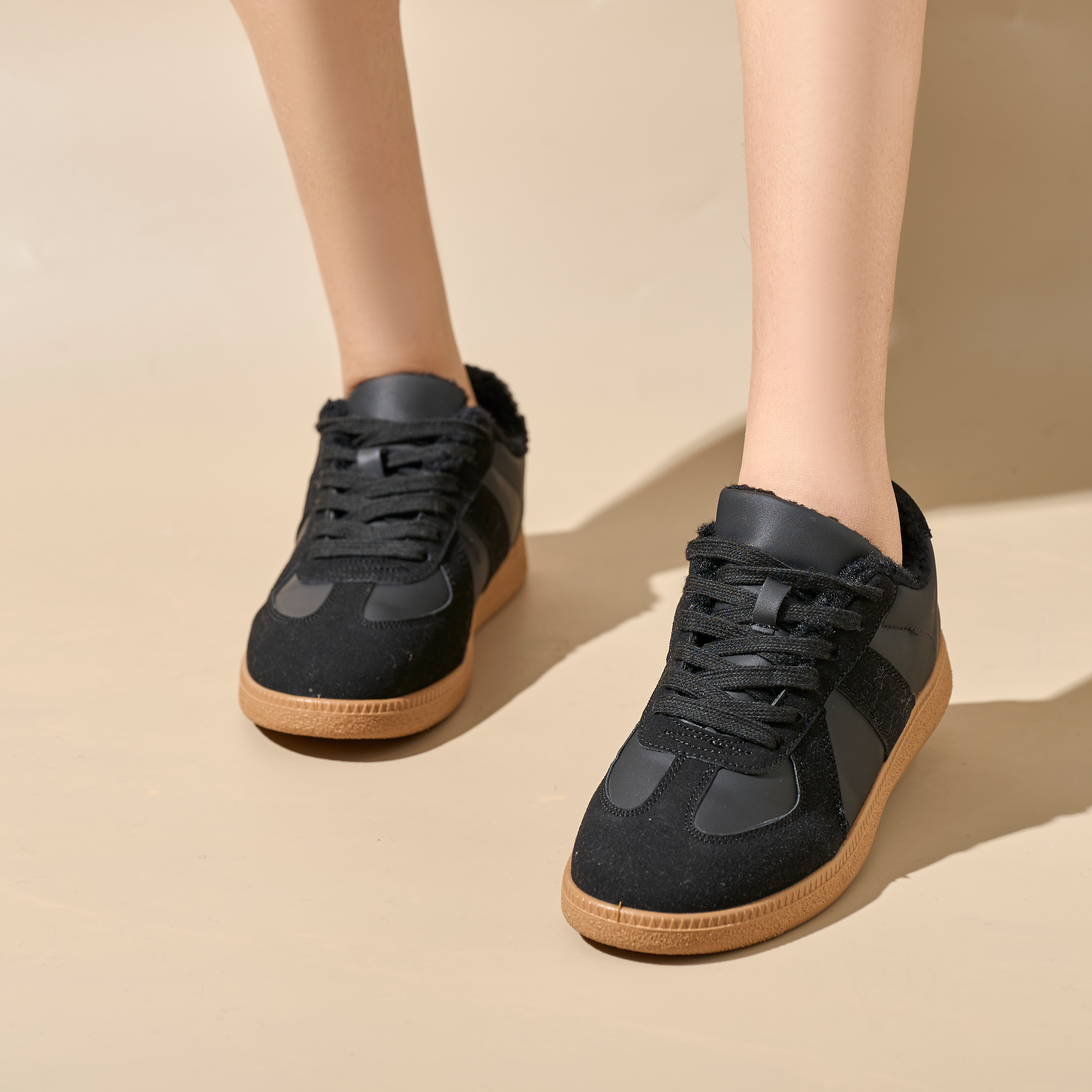 Oem Womens Custom Logo Skateboard Shoes Autumn and Winter Trendy Walking Style Shoes Sneakers Winter Warm Women Snow Boots