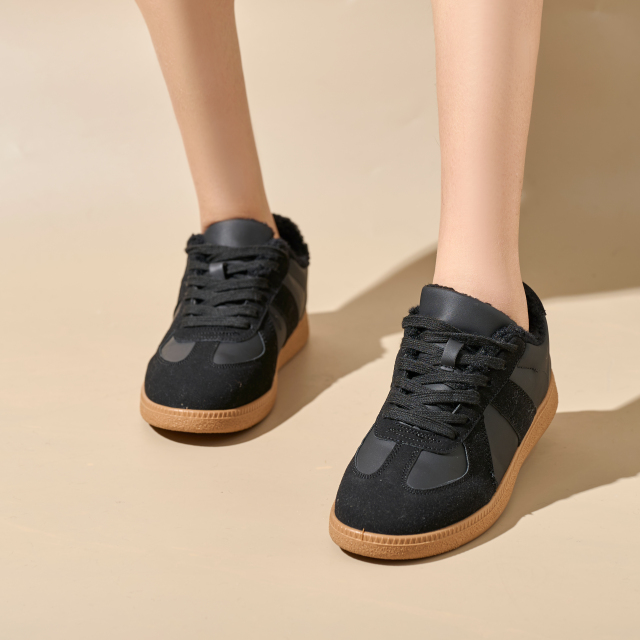 Oem Womens Custom Logo Skateboard Shoes Autumn and Winter Trendy Walking Style Shoes Sneakers Winter Warm Women Snow Boots