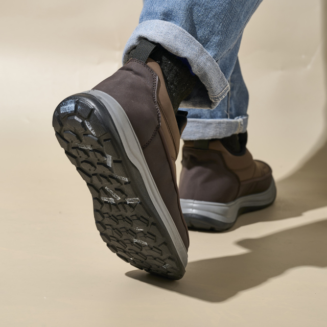 High Quality Outdoor Cotton Padded Shoes Sports Winter Casual Walking Shoes Wool Lined Non-slip Waterproof Men's Snow Boots