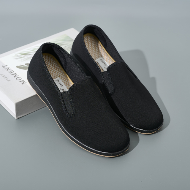 Wholesale Scratch-proof Work Shoes for Man Black Uniform Shoes for Hotel Staff Oriental Minimalist Slippers Support OEM/ODM