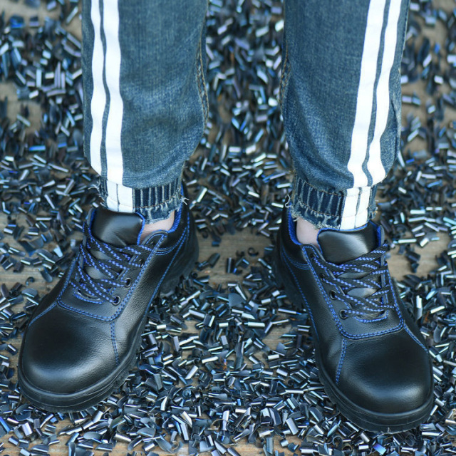 Factory Wholesale of New European Anti-crush and Wear-resistant Work Shoes and Comfortable Men's Safety Shoes