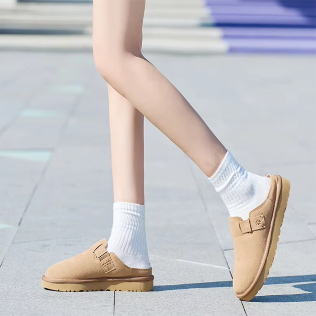 Women's Winter Plush Lined Slippers Warm Noise-reducing Family Slippers Easy to Wear and Comfortable Indoor Footwear