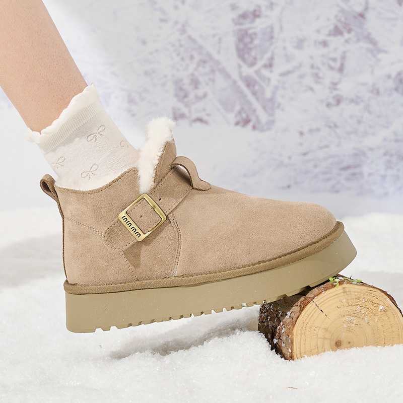 Classic Chestnut Vegan Leather Women's Snow Boots Wholesale Customizable Platform Winter Shoes for Women