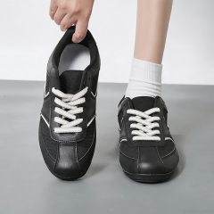 Wholesale High-Quality Breathable Vintage Casual Shoes Women Lightweight Retro Sneakers OEM Classic Tennis Sneakers for Women