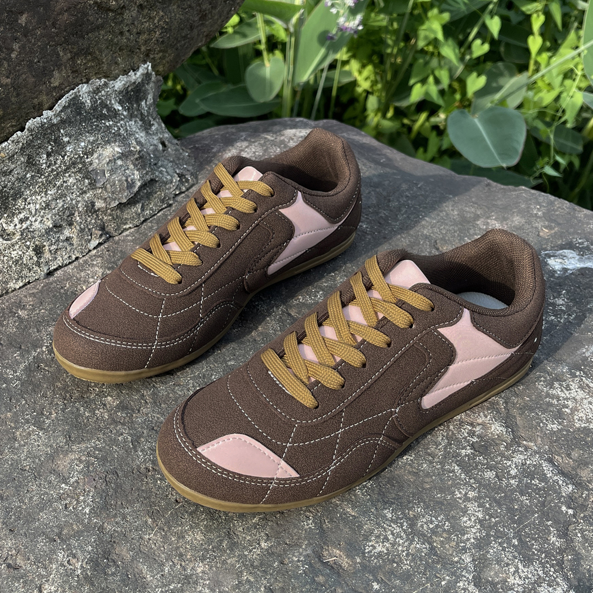 Bairuilun Women's Luxury Outdoor Lighting Flat Sneakers Fashion Women Shining Anti-slip Casual Walking Shoes