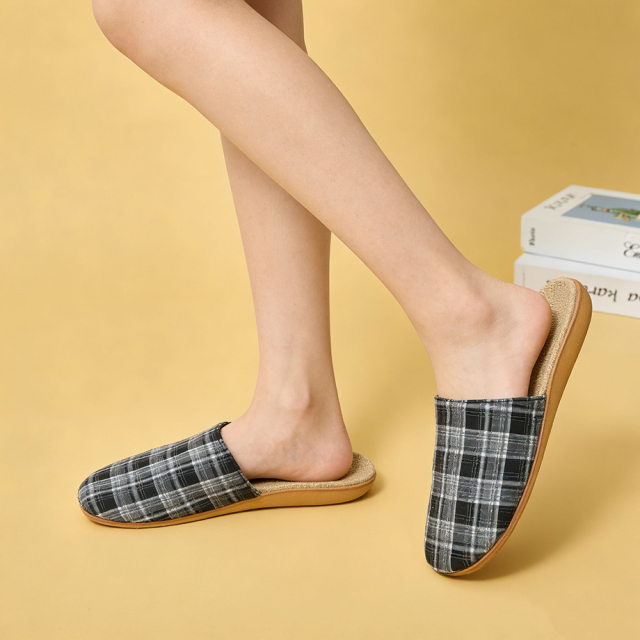 Custom Summer Round Toe Healthy Linen Minimalist Design Slippers Wholesale Comfortable Floor Plaid Bedroom Slippers