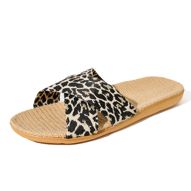 New Arrival Linen Slippers Female Spring Autumn Slippers Custom Indoor Hotel Leopard Print Cool Breathable Linen Slippers