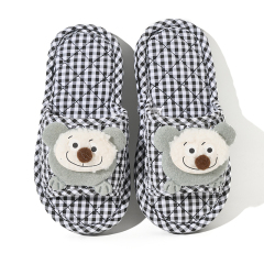 BAIRUILUN Thickened Fabric Kids Cute Animals Slippers Soft Sole Casual Cartoon Style Baby Slippers