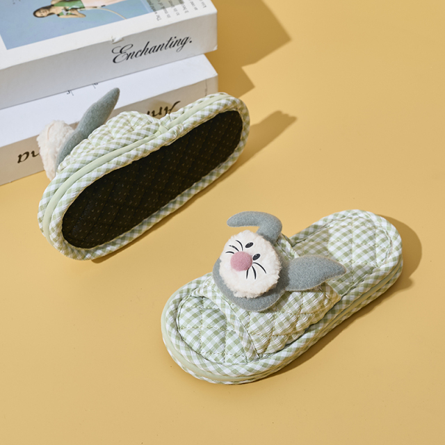 BAIRUILUN Thickened Fabric Kids Cute Animals Slippers Soft Sole Casual Cartoon Style Baby Slippers