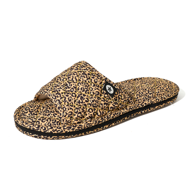 Factory Custom Bedroom Tree-layer Leopard Print Cloth Slippers Anti-slip Comfortable Indoor Women's Soft Casual Slippers