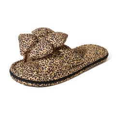 Factory Custom Bedroom Tree-layer Four-leaf Clover Silent Slippers Anti-slip Comfortable Indoor Women's Soft Big Bow Slippers