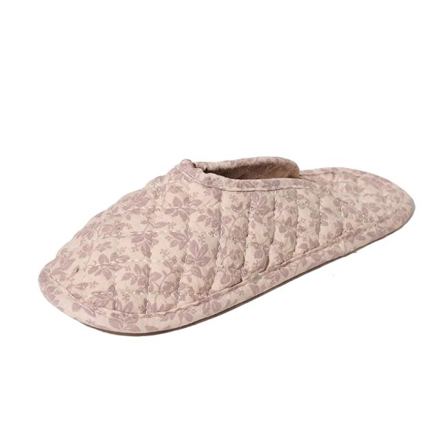 Custom Women's Quilted Cotton Breathable Slippers, Soft Silent Thin Sole Crawl Slippers for Indoor Use