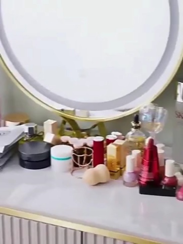 TUMEY-ZG3028 ORGANIZADOR GOLDEN Armario de almacenamiento de cosméticos de escritorio