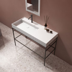 Hochwertiger Großhandel, einzigartiges Design, vertikale Linie, geriffelt, freistehende Badewanne aus Kunststein, Badezimmer-Komplettset der Serie TW-8685